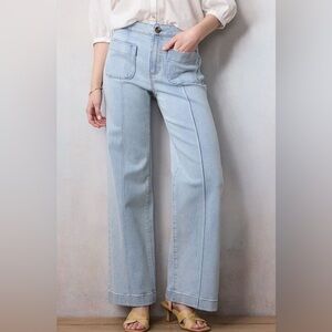 LC Lauren Conrad Super High waisted wide leg trouser Jean size 6 light wash